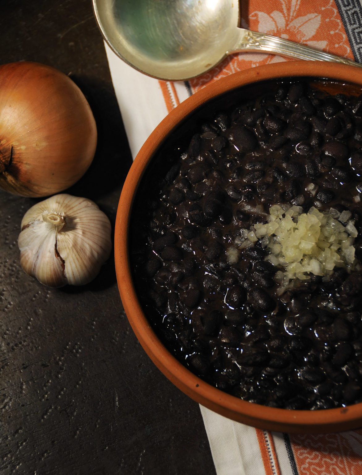 vegan-cuban-black-beans-crowded-kitchen